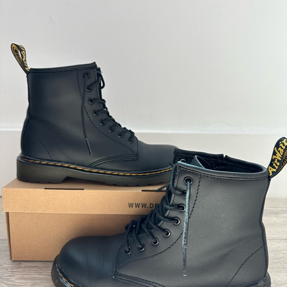 Dr. Martens Black Lace-Up Boots (Pre-owned)